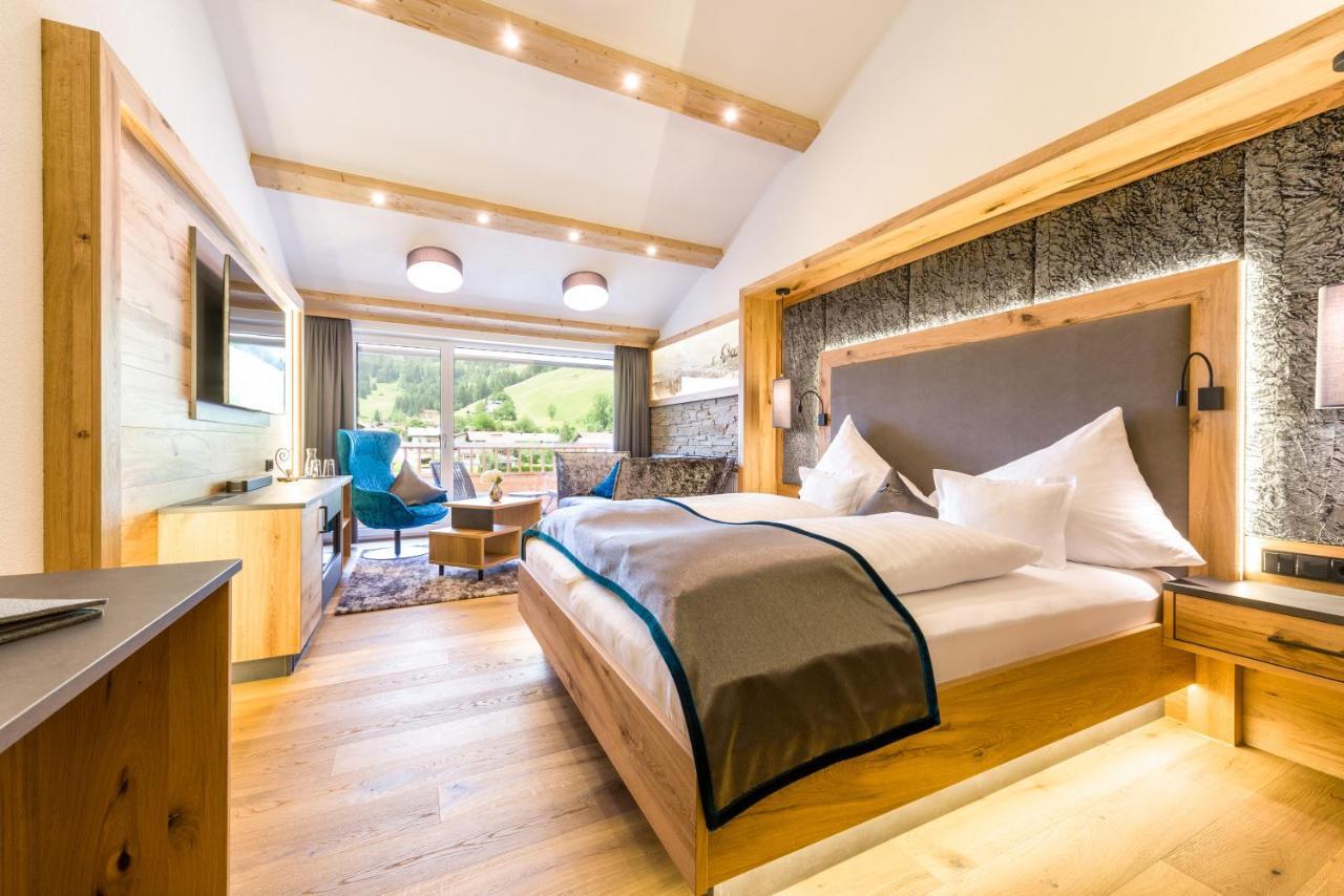 Wohlfuehlhotel Berg Heil Holzgau Exteriör bild