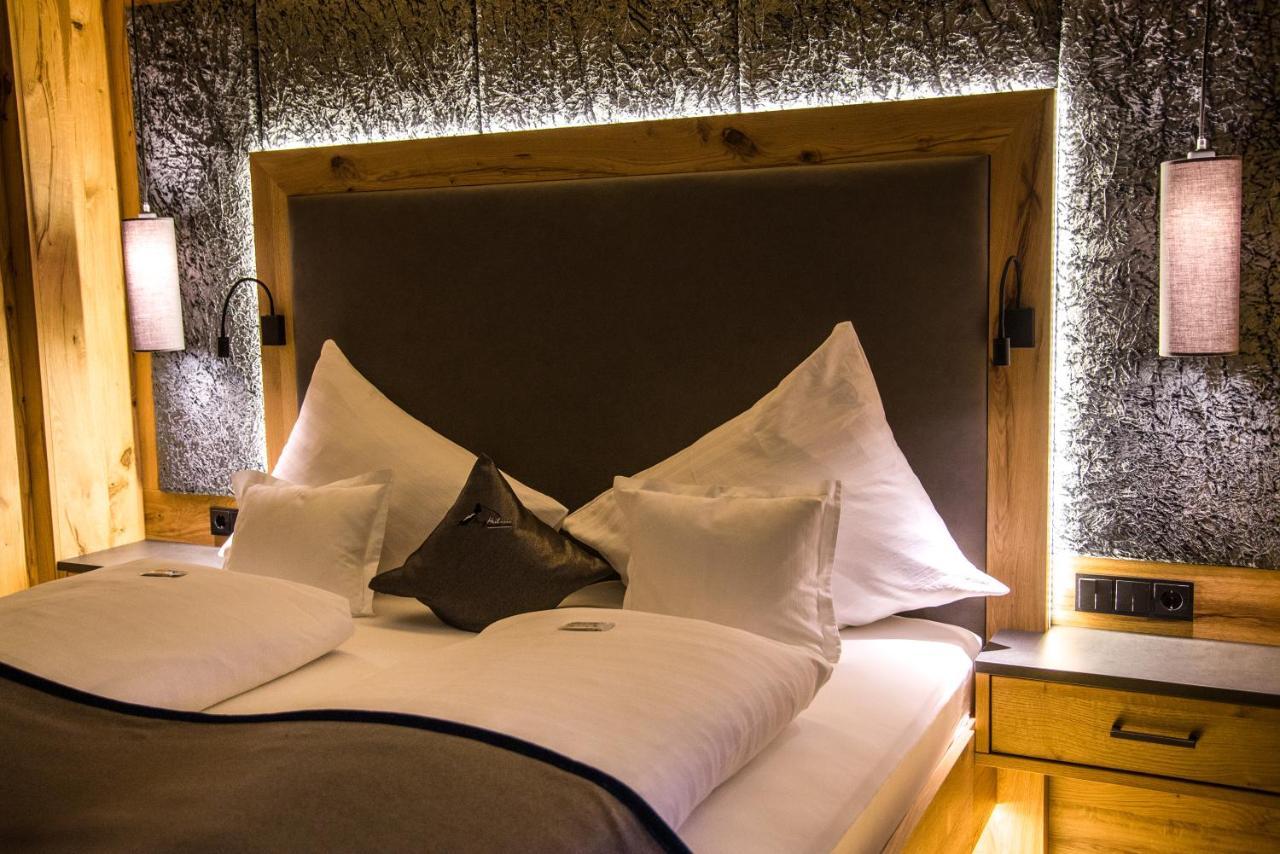Wohlfuehlhotel Berg Heil Holzgau Exteriör bild