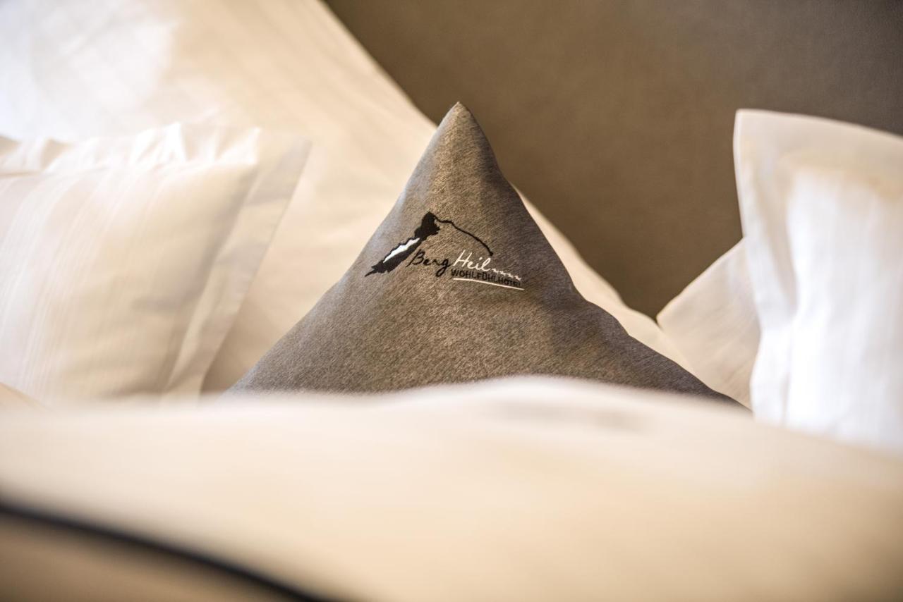 Wohlfuehlhotel Berg Heil Holzgau Exteriör bild